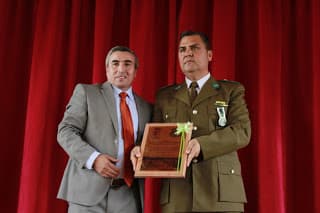 RINDIERON HOMENAJE A CARABINEROS. EN ṔURÉN