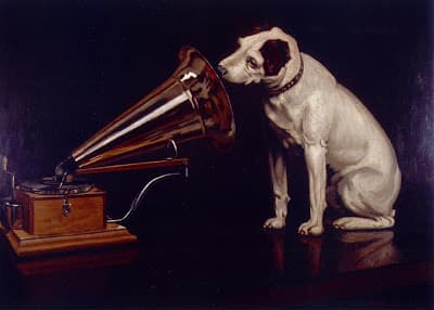 LA  VICTROLA