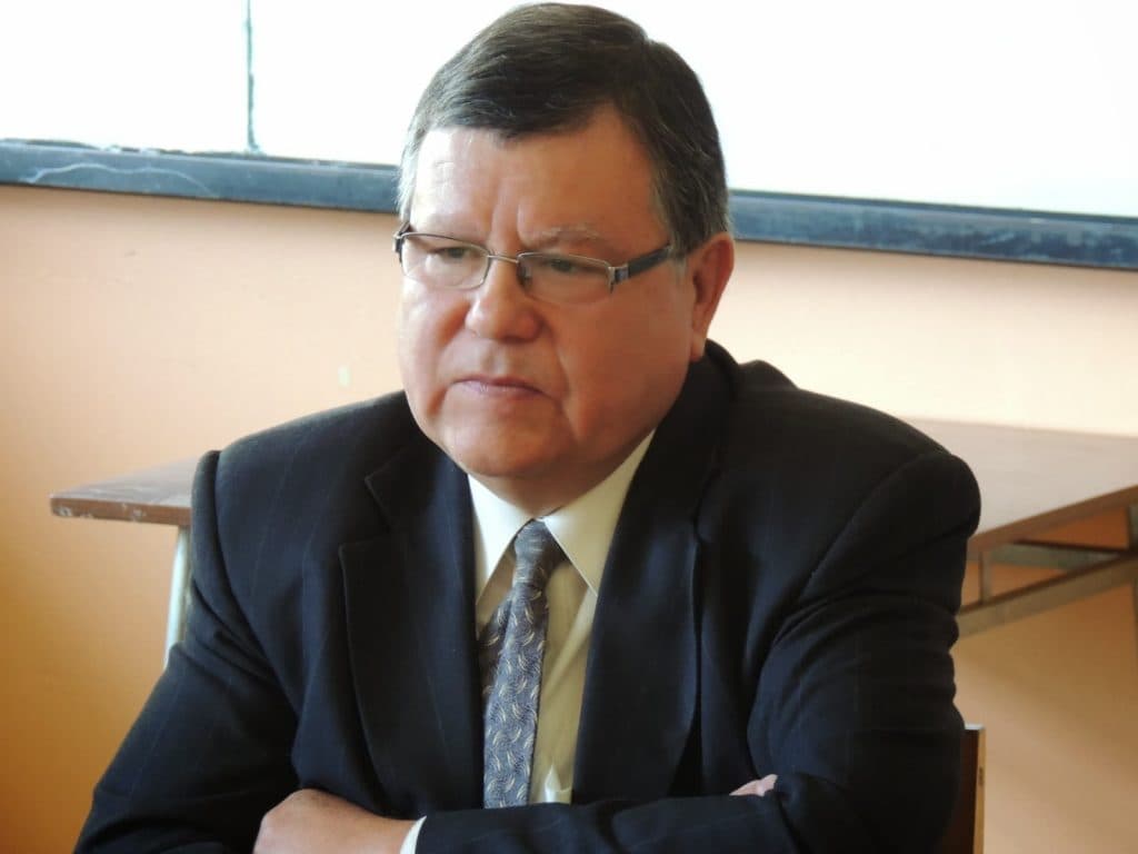 JUAN C. MEDINA ARÉVALO, NUEVO DIRECTOR DEL LICEO M. A. GUÍÑEZ R. DE PURÉN