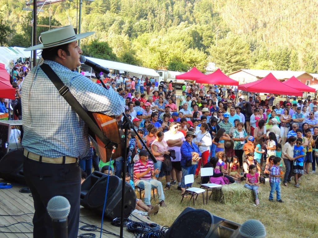 IV FESTIVAL DEL CANTAR CAMPESINO EN PURÉN