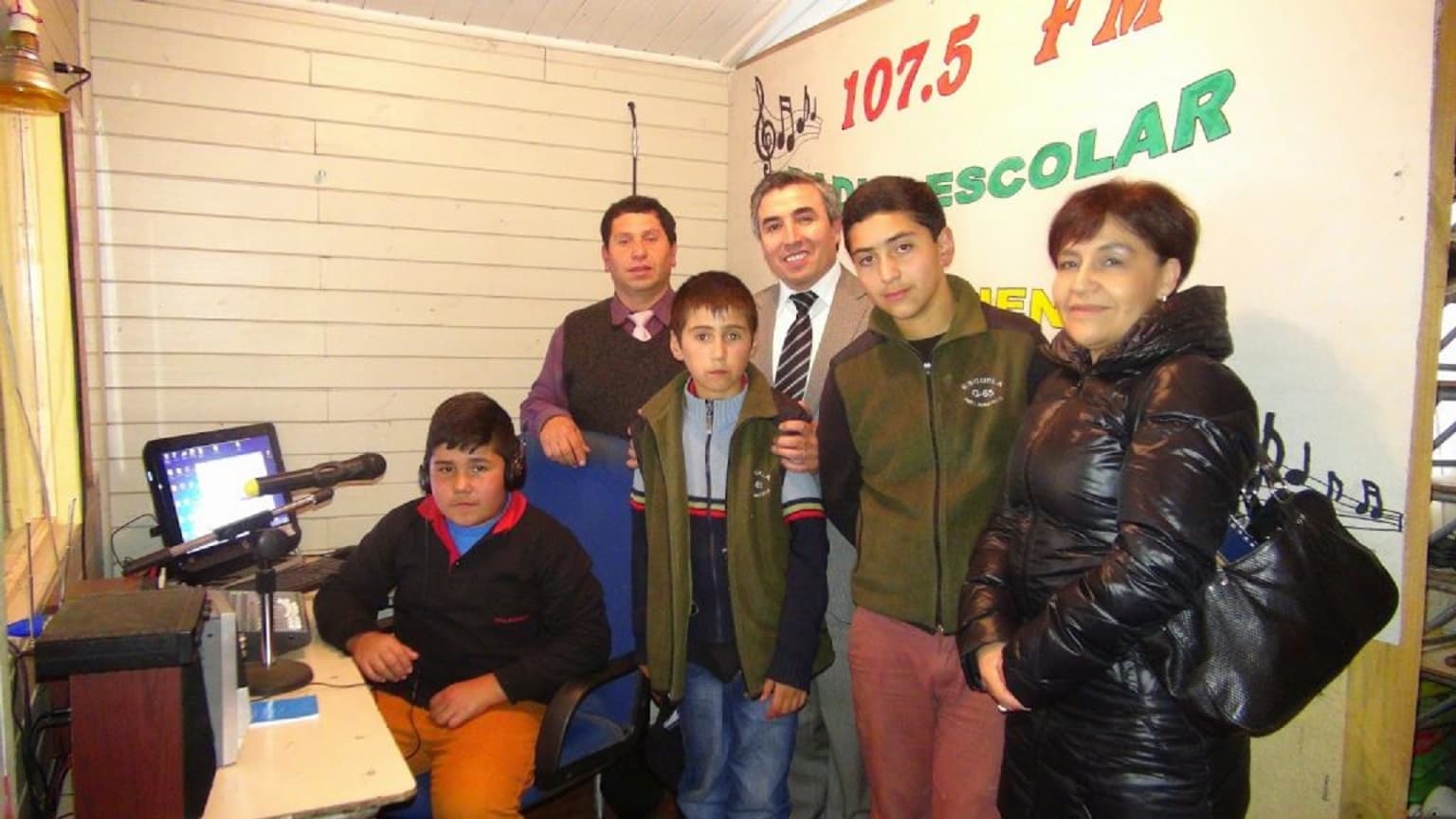 FM 107.5 RADIO ESCOLAR EN ESC. “PELLAHUECO” PURÉN