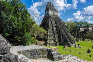 VIAJANDO POR GUATEMALA
