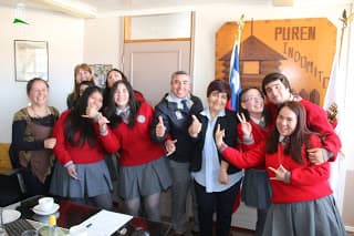 LICEANOS PURENINOS OBTUVIERON QUINTO LUGAR EN NACIONAL "DEBATES EN INGLÉS"