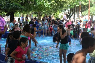 PRIMERA FIESTA LA "BOMBITA DE AGUA"