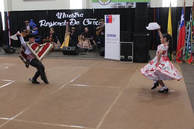 pareja de cueca infantil