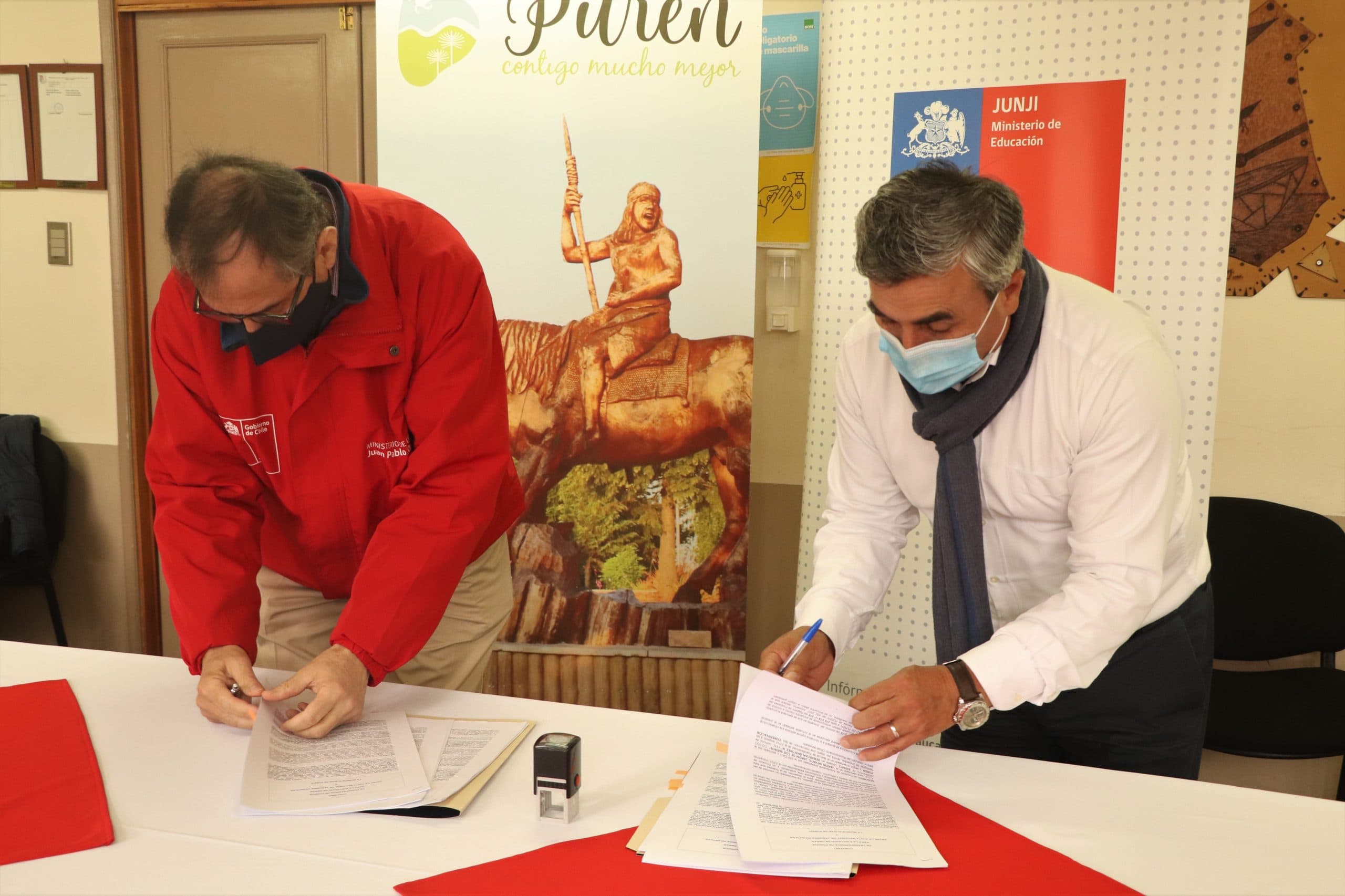 JUNJI Y MUNICIPALIDAD FIRMAN RECONOCIMIENTO OFICIAL DE DOS JARDINES PURENINOS