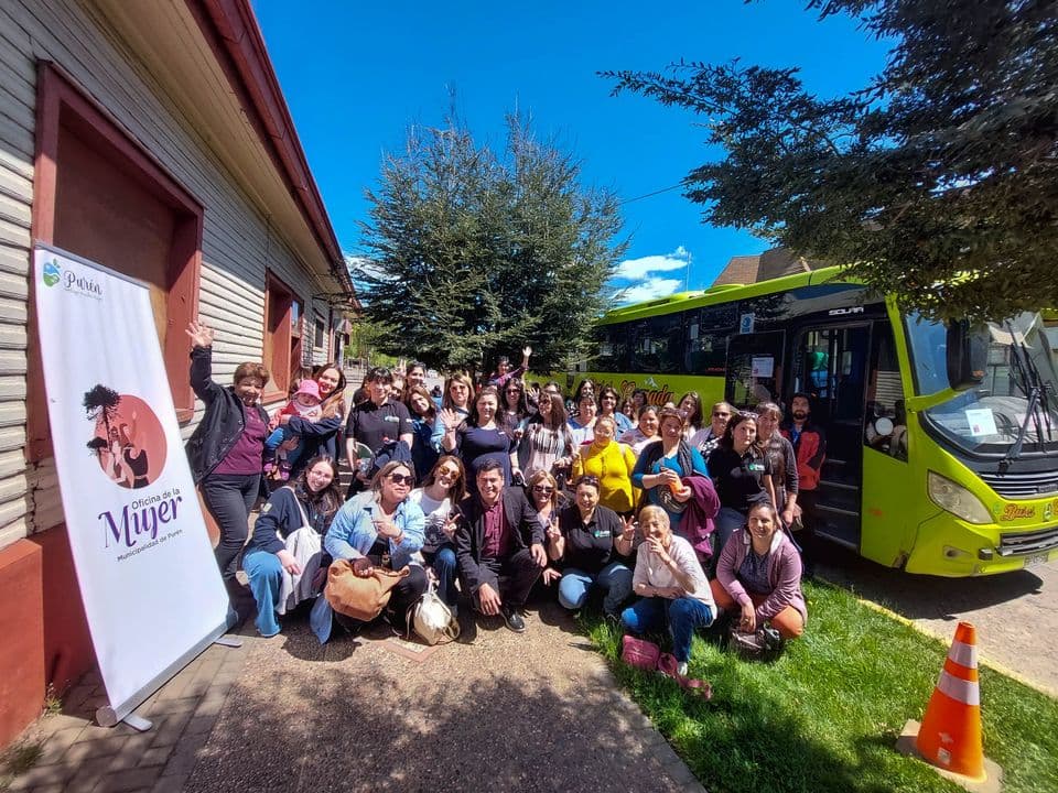 TURISMO FAMILIAR: 40 PURENINAS VIAJARON A PUERTO SAAVEDRA