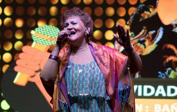 ANGOLINA DORALISA VERA OBTUVO PRIMER LUGAR EN EL FESTIVAL INTERCOMUNAL LA VOZ DEL ADULTO MAYOR, EN PURÉN