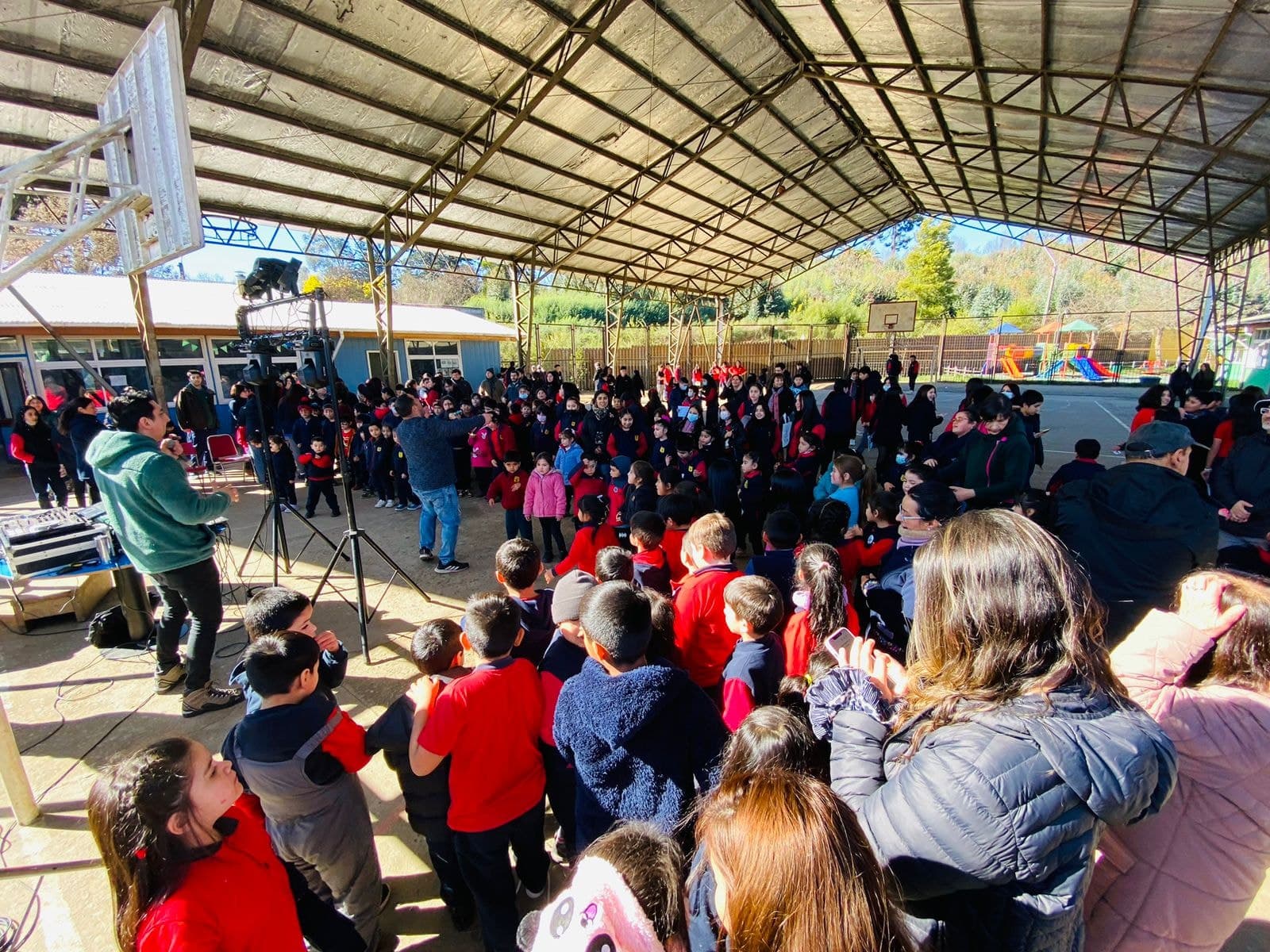 CELEBRACIÓN “DIA DEL NIÑO” EN ESC. “E. FERRARI”, EN PURÉN