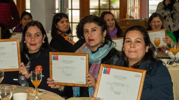 MUJERES PURENINAS FUERON RECONOCIDAS DEL PROYECTO FORTALECIMIENTO DE PLANES DE TRABAJO FAMILIAR